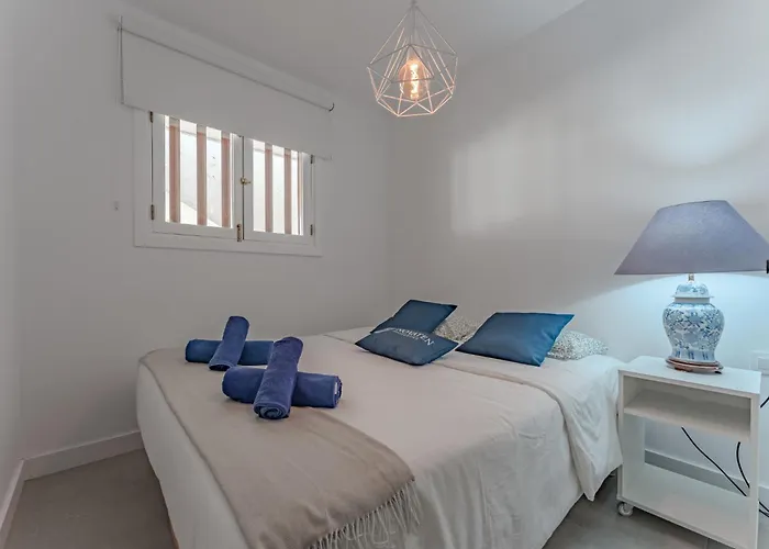 Апартаменты Ocean View In Park Royal I *