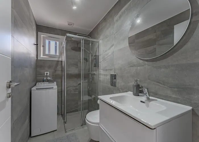 Апартаменты Ocean View In Park Royal I *